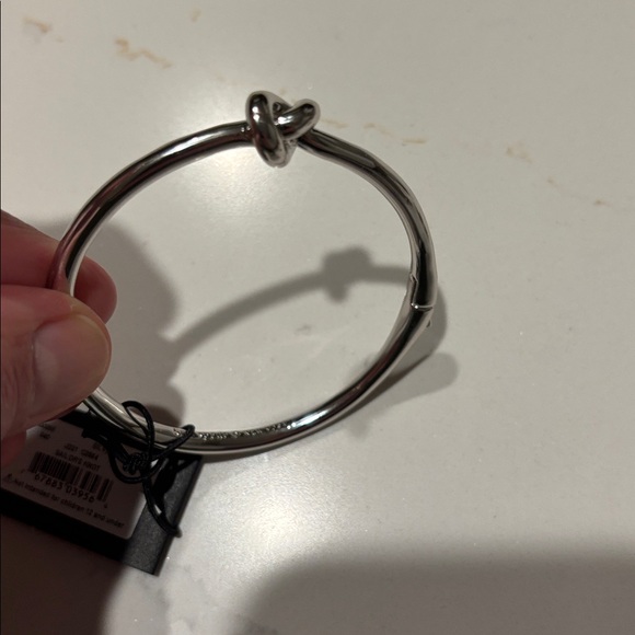 NWT Kate Spade Silver Sailors Knot Bangle - Picture 4 of 5